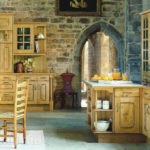 Mutfakta İngiliz tarzı dekoratif taş