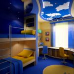 Thiết kế phòng trẻ em cho hai giường trẻ em không đồng nhất ở hai tầng