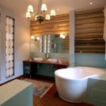 Privātās vannas istabas dizains eklektisma mājās