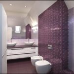 Mosaïque dans la salle de bain en violet