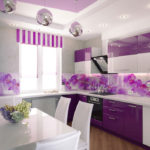 Combinație de culori violet interior interior de bucătărie pe alb