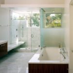 חדר אמבטיה עם צילום רעיונות לחלונות