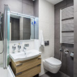 רעיונות עיצוב מעניינים לחדר אמבטיה עם שירותים