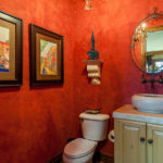 Trang trí phòng tắm theo phong cách cổ điển của màu nước trong baguettes
