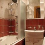 Thiết kế phòng tắm ở Khrushchev, kệ góc trong phòng tắm
