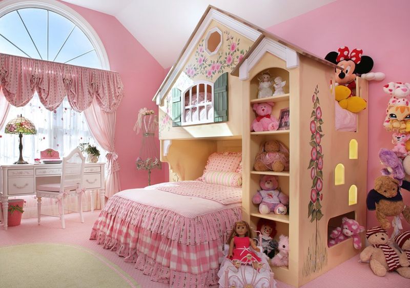 تصميم غرفة الأطفال للفتاة بألوان وردية