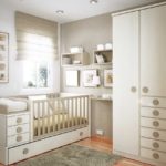 הכנת חדר לתינוק של יילוד בחדר קטן