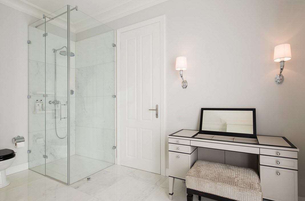 חדר אמבטיה עם תמונה לעיצוב מקלחת