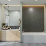 variante d'utilisation de plâtre décoratif inhabituel dans le décor de la salle de bain