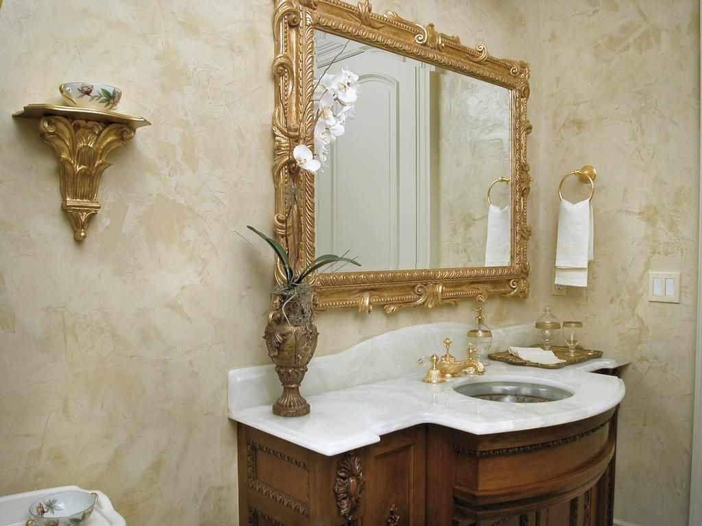 exemple d'utilisation de plâtre décoratif léger à l'intérieur de la salle de bain