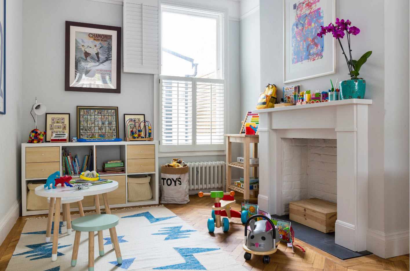 un exemple d'un style inhabituel d'une chambre d'enfant