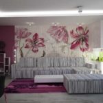 مثال على الديكور غير العادي لورق الحائط لصورة غرفة المعيشة