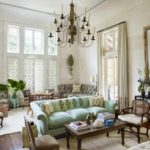 Oturma odası fotoğrafındaki hafif Provence tasarımına bir örnek