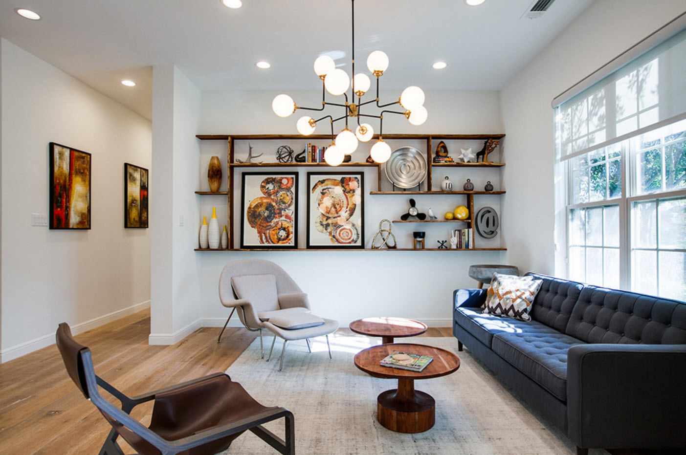 dzīvojamās istabas 2018 gaišā dizaina piemērs