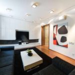 minimalizm fotoğraf tarzında bir oturma odasının hafif bir dekorunu uygulama fikri