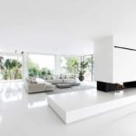 opțiunea de a utiliza un interior luminos al unui living în stilul imaginii minimalismului