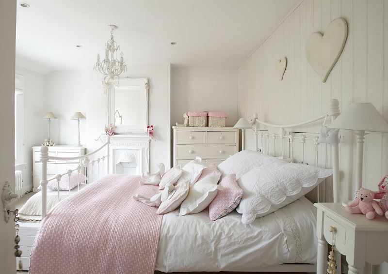 Shabby chic white bedroom interior