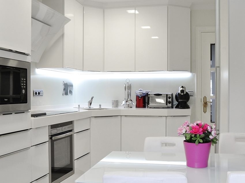 White high-tech kitchen