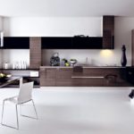 White, black and brown for a high-tech kitchen