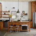 Bucătărie din lemn în stil rustic