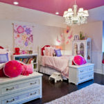 غرفة البنات الورديه