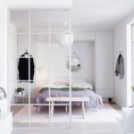Yatak odası-oturma odasında dekoratif bölme