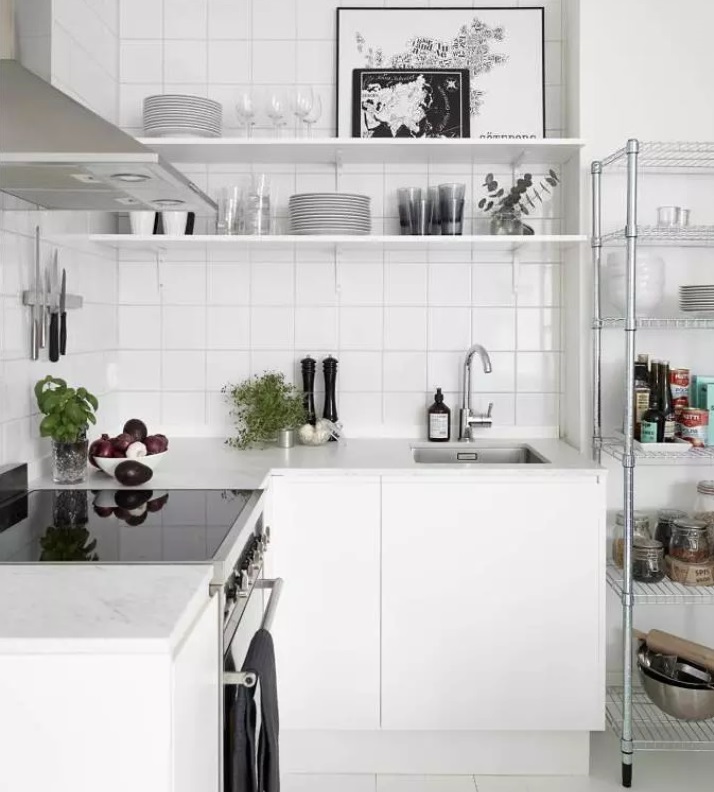 Open storage system in a small kitchen