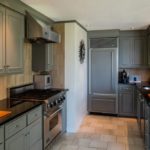 Mutfak tasarımında gri renk