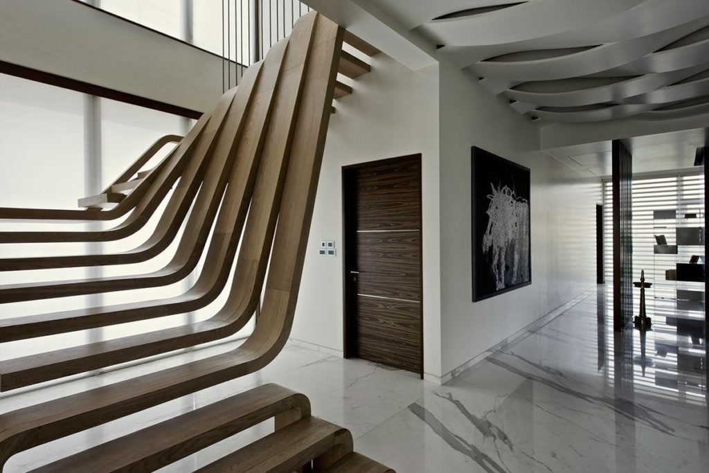 Escalier original au design futuriste