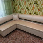 Sarok kanapé egy modern konyha számára
