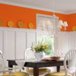 تزيين الجزء العلوي من جدران المطبخ باللون البرتقالي
