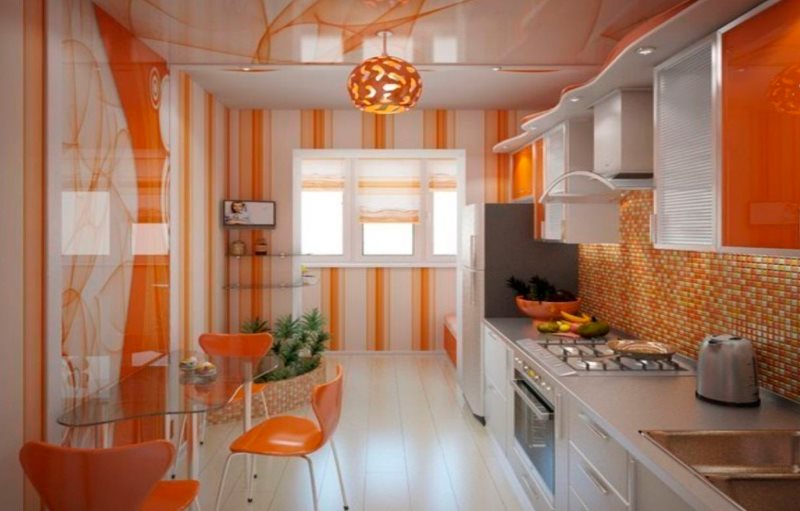 Mutfağın iç kısmında turuncu desenli vinil duvar kağıdı