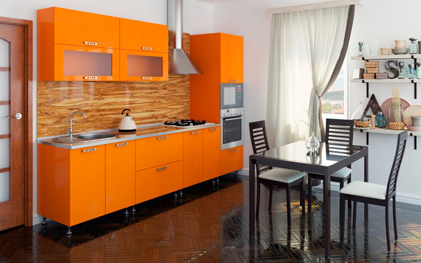 Karanlık zemin ile doğrusal turuncu mutfak seti