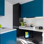 Minimalist köşe siyah ve mavi mutfak