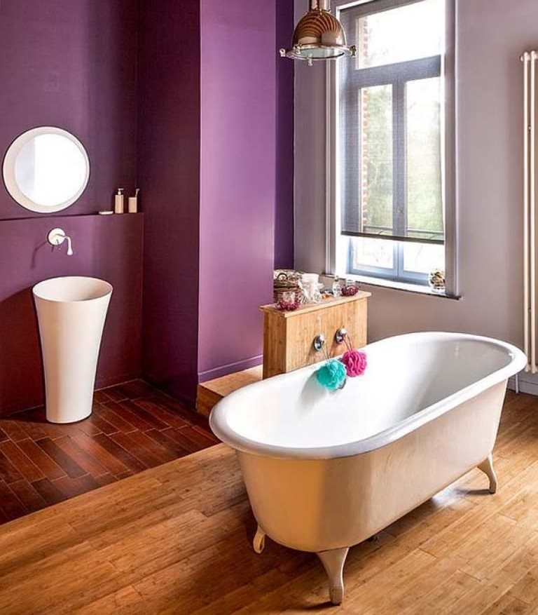 Zonage de la salle de bain avec la couleur des murs peints