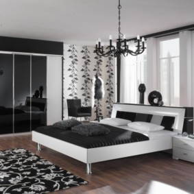 siyah ve beyaz yatak odası dekorasyon fotoğraf