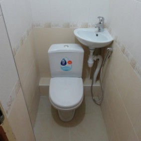 Tuvalet Kruşçev köşe lavabo