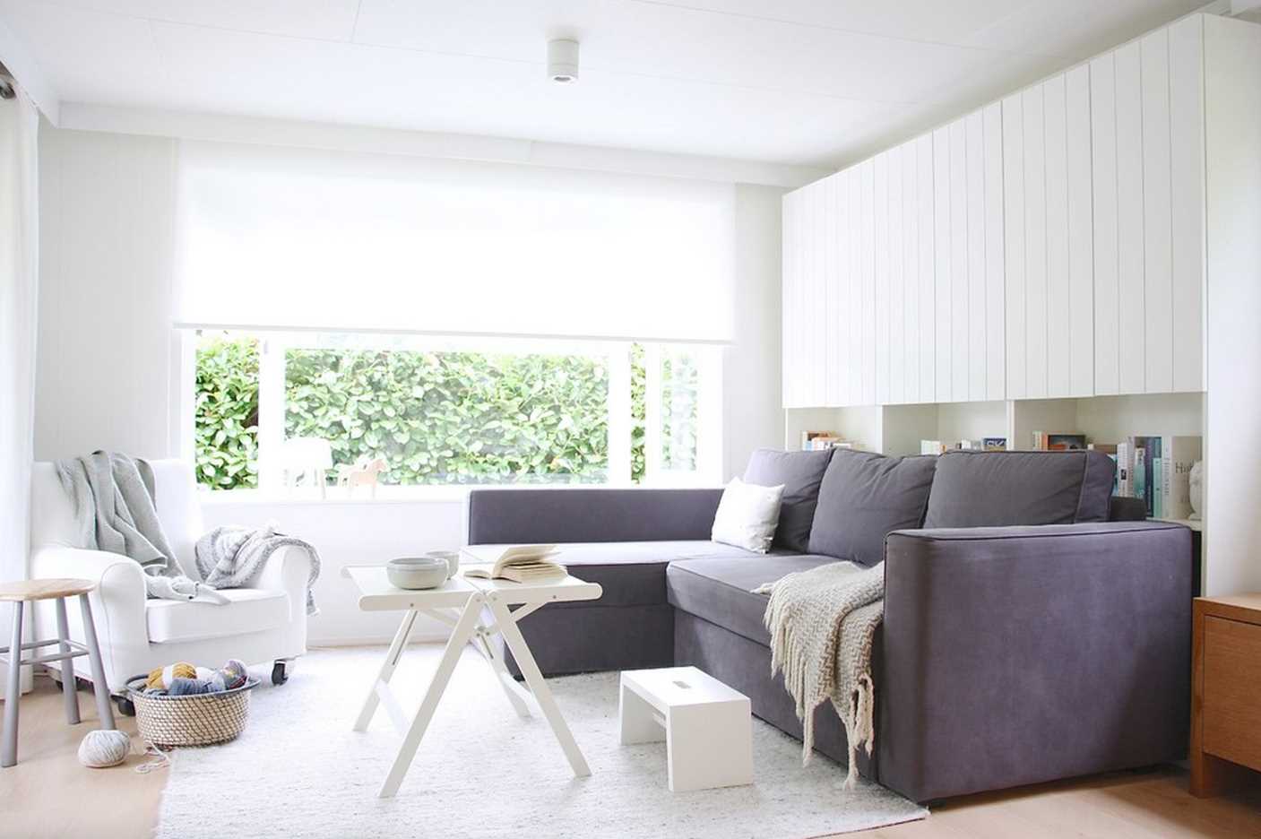 chambre-salon 18 m² avec un canapé