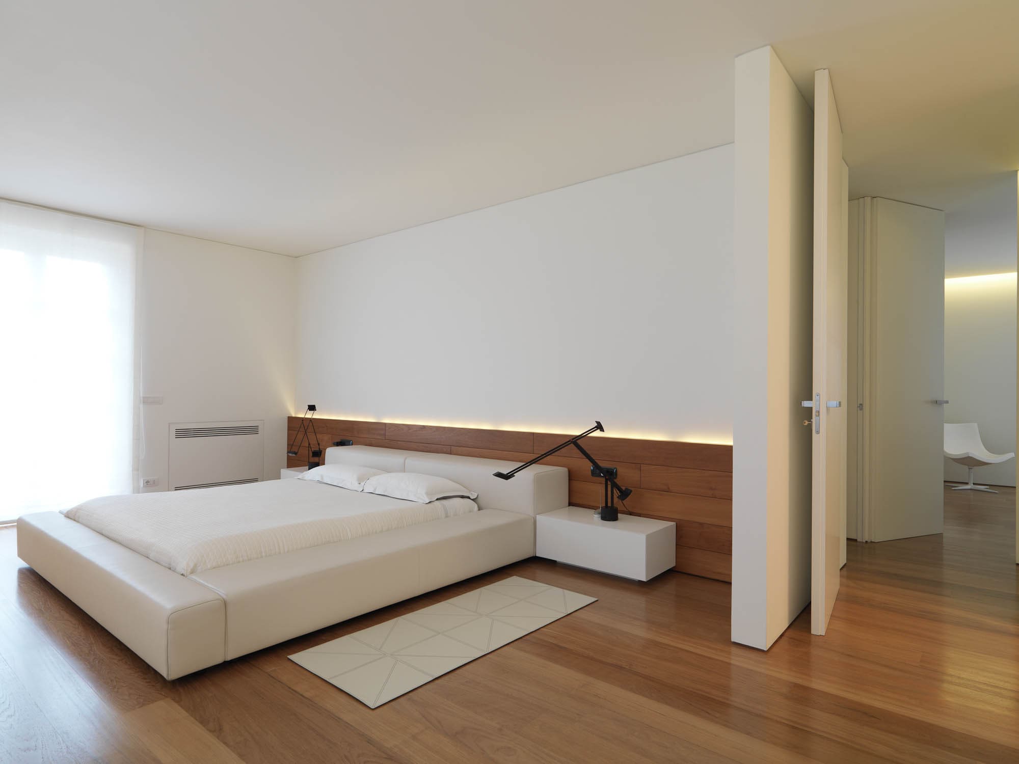 minimālisma guļamistabas mēbeles