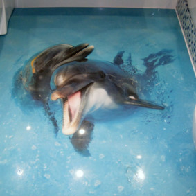 Divi delfīni fotogrāfiju drukāšanai vannas istabā