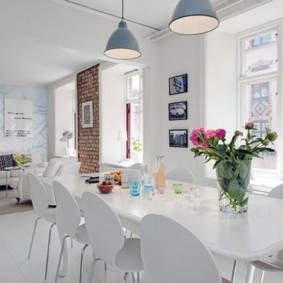 עיצוב חדר אוכל במטבח בסטודיו