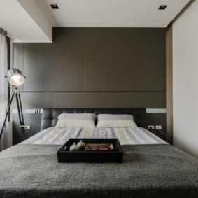 Chambre de couleur grise minimaliste