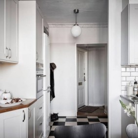mutfak ve koridor tasarım fikirleri için yer karoları