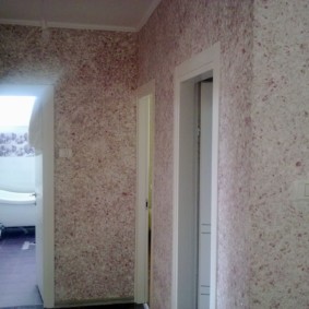 plain wallpaper in the corridor