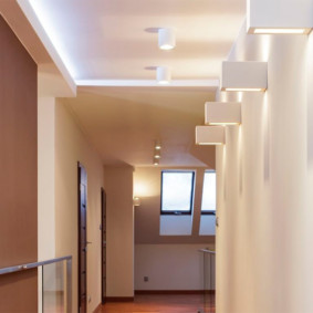 lustre de plafond dans les idées de conception de couloir