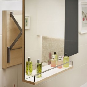 ارتفاع مرآة فوق أفكار تصميم بالوعة الحمام
