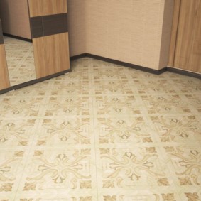 floor design in the hallway photo decor