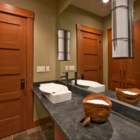 Salle de bain dans un appartement en ville
