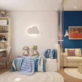 Zona pentru copii în apartament cu o cameră