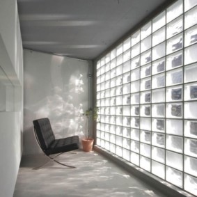 Petite chambre de style minimaliste